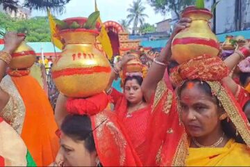 छठ पूजामा कलश यात्रा 