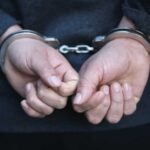 सिलिगुडीमा, मानिसहरूले एक जनालाई बंगलादेशी भएको आशंकामा पक्राउ गरेर प्रहरीलाई बुझाए