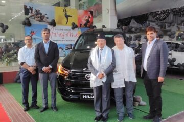 टोयोटा किर्लोस्कर मोटरद्वारा सिलगढ़ीमा हाइलक्स ब्ल्याक एडिशनको प्रदर्शन