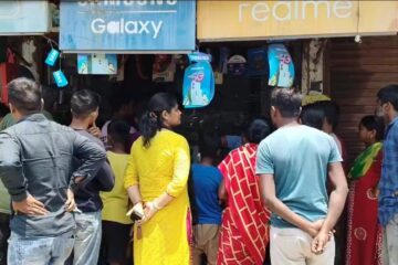 सिलिगुडीको इस्कन मन्दिर रोडमा अर्को चोरी, यस पटक चोरहरूले मोबाइल पसल लुटे