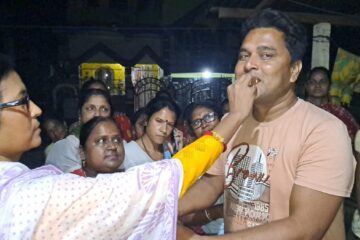 मुख्यमन्त्रीको आदेश अनुसार जलपाईगुडीमा जगन्नाथ पूजाको प्रसाद वितरण गरिँदैछ