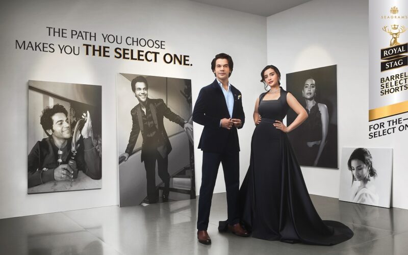 रोयल स्ट्याग ब्यारल सेलेक्ट शर्ट्सद्वारा ‘फर द सेलेक्ट वन्स’ सार्वजनिक, राजकुमार राव र पत्रलेखासहितको नयाँ अभियान