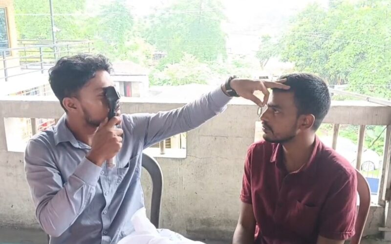 कारखानाका कामदारहरूका लागि विशेष स्वास्थ्य जाँच शिविर आयोजना गरियो