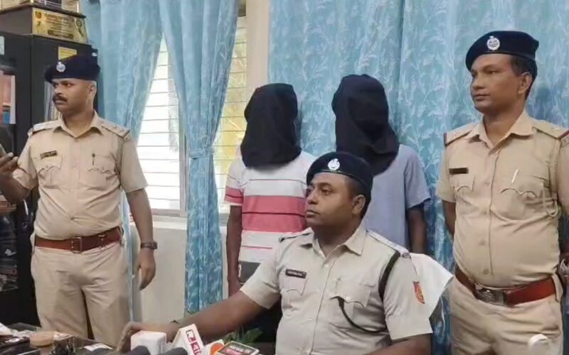 जलपाईगुडीमा एटीएम लुट्ने अर्को प्रयास; लुटेराहरूको गतिविधिका बीचमा मुम्बईबाट प्रहरीले चेतावनीको सन्देश पायो, फेरि प्रहरीले आफ्नो जादू देखायो