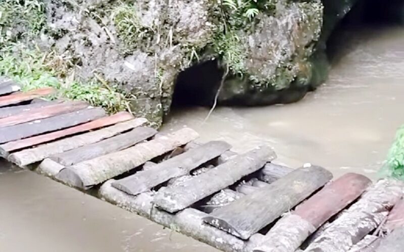 समस्याको समाधान गरिदिने अनुरोध