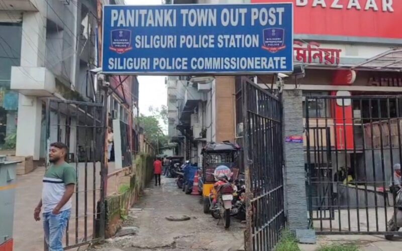 सिलिगुडी बाट टोटो चोरेको आरोपमा इस्लामपुरका एक बासिन्दालाई प्रहरीले पक्राउ गरेको छ