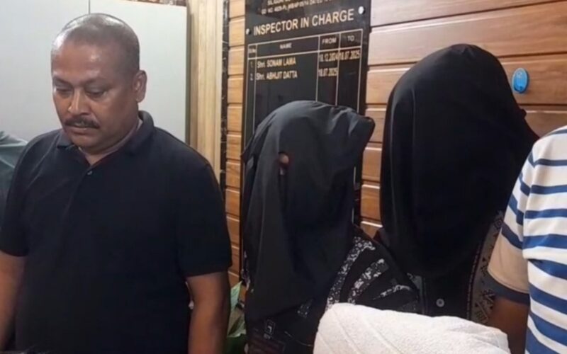 सिलगढीमा भएको ठूलो चोरीको पर्दाफास, चोर पक्राउ, चोरी भएका गरगहना बरामद