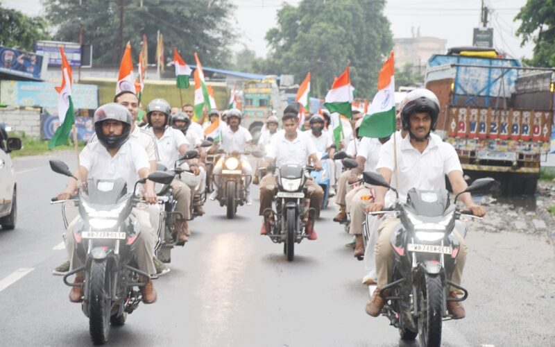 एसएसबीद्वारा तिरङ्गा ऱ्याली