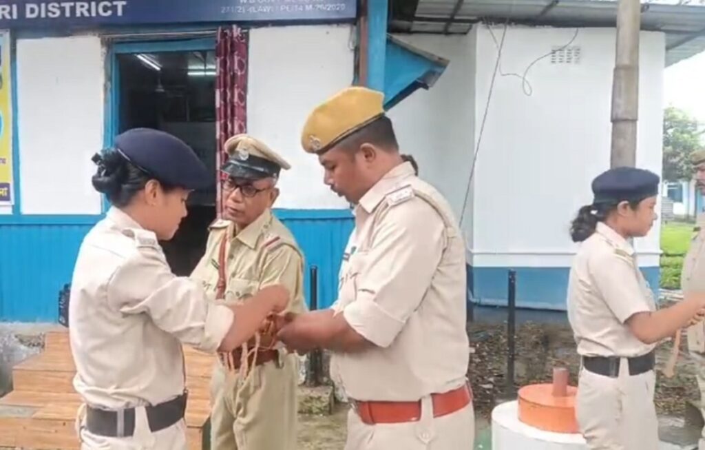 पश्चिम बंगाल प्रहरी कल्याण समितिले जलपाईगुडी प्रहरी लाइन्समा राखी बन्धन उत्सव मनायो