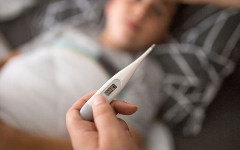 दीर्घ ज्वरोमा सावधानी, चिकित्सकको चेतावनी