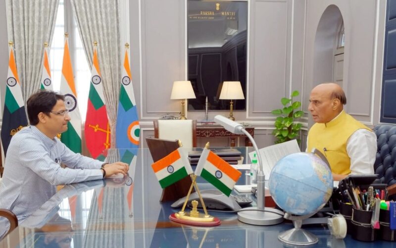 सांसद विष्टद्वारा रक्षामन्त्री अनि सीडीएससित भेट