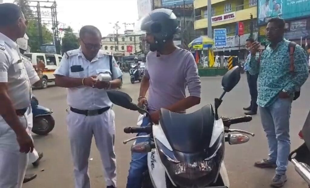 सिलगढी ट्राफिक विभागको विशेष अभियान—धेरै उल्लङ्घन गर्नेहरू पक्राउ