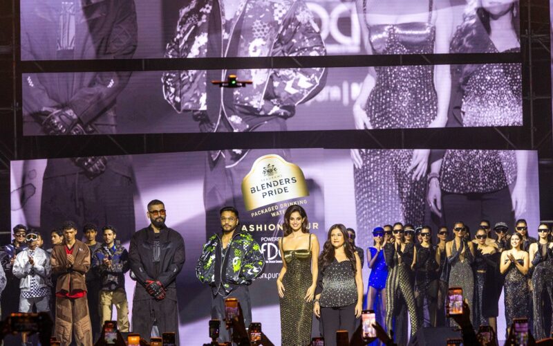ब्लेन्डर्स प्राइड फेशन टुरले फेशनलाई फास्ट लेनमा अघि बढायो