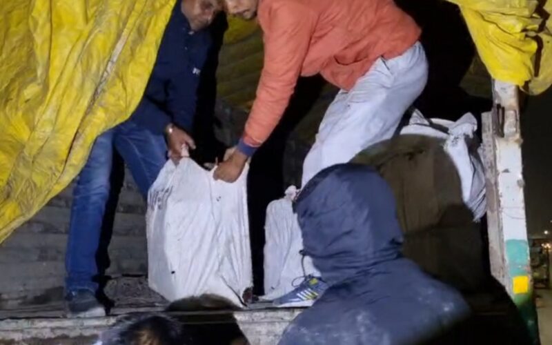 नयाँ वर्षको उत्सव अघि, ठूलो मात्रामा अवैध सिक्किम रक्सी जफत गरियो, र ट्रक चालकलाई पक्राउ गरियो