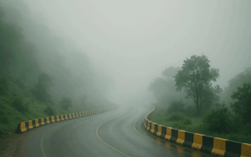 सिलिगुडीमा वर्षकै सबैभन्दा चिसो दिन रेकर्ड: कुहिरो र सिमसिम वर्षाले चिसो बढायो