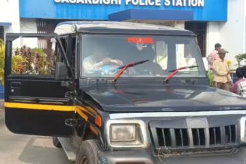 साइबर अपराधको आरोपमा ब्यारेकपुरबाट एक युवक पक्राउ, सागरदिघी प्रहरीले ऋण ठगीको पर्दाफास गरेको छ