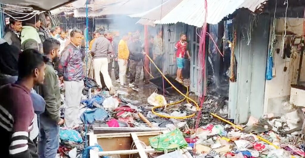 मैनागुड़ीको पुरानो बजारमा आगलागी