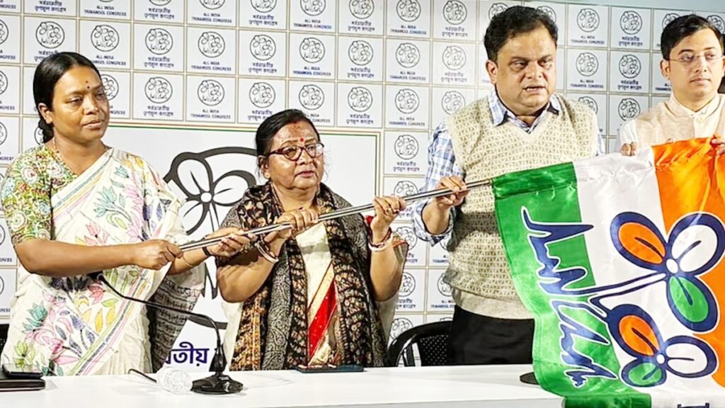 भाजपा सांसद खगेन मुर्मूको श्रीमती तृणमूलमा सामेल