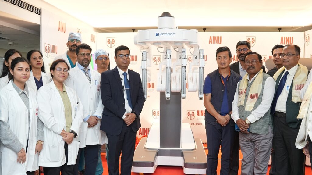 एआईएनयू सिलगढ़ी उन्नत रोबोटिक सर्जरी कार्यक्रम सुरु गर्ने उत्तर बंगालको पहिलो अस्पताल बन्यो