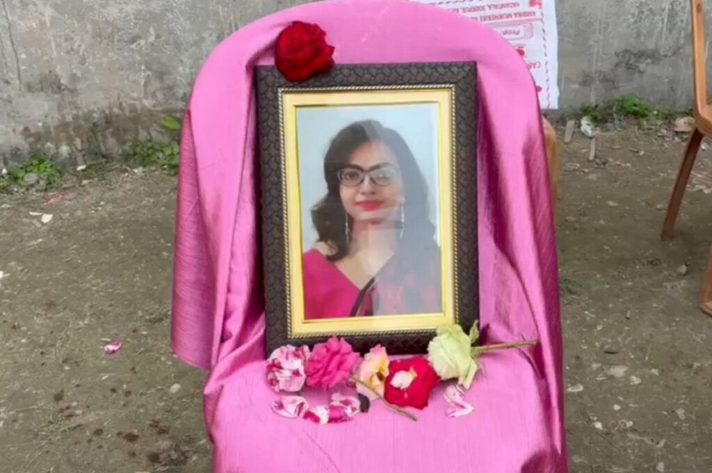 आरजी कर पीडित ‘अभया’को जन्मदिन मनाइयो; अभिभावकहरूले न्यायको माग दोहोर्‍याए