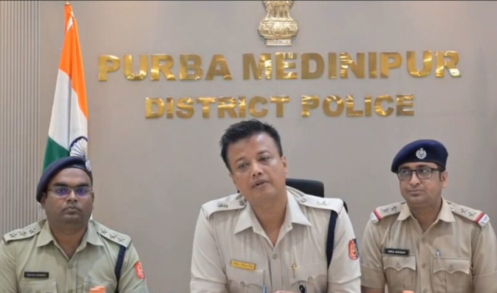 नदी किनारमा ‘लागुऔषध’ को कालो साम्राज्य: प्रहरीले एकडमा फैलिएको अफिम खेती नष्ट गर्‍यो पूर्वा