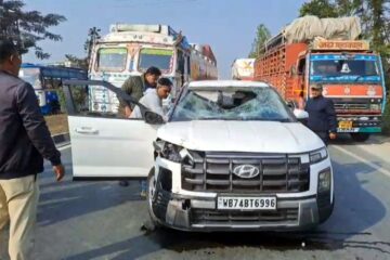 सड़क दुर्घटनामा शिक्षकहरू घाइते