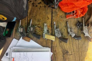 चुनाव अगाडि हतियारको भण्डार बरामद; अटोमा पेस्तोल तस्करी भइरहेको थियो, गया तस्कर पक्राउ