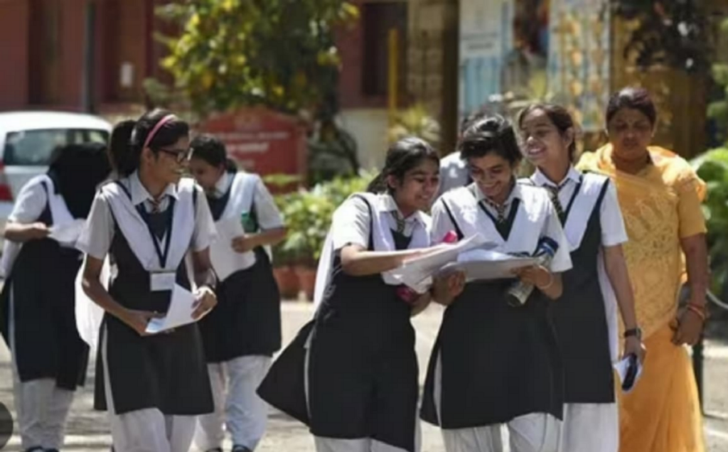 सिलगढ़ीमा माध्यमिक परीक्षा शान्तिपूर्ण