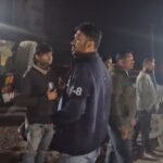 दार्जिलिङ मोरमा आरओबी निर्माणको लागि ३ घण्टा रेल ब्लक लगाइएको छ, गर्डरहरू बिछ्याइँदै छन्