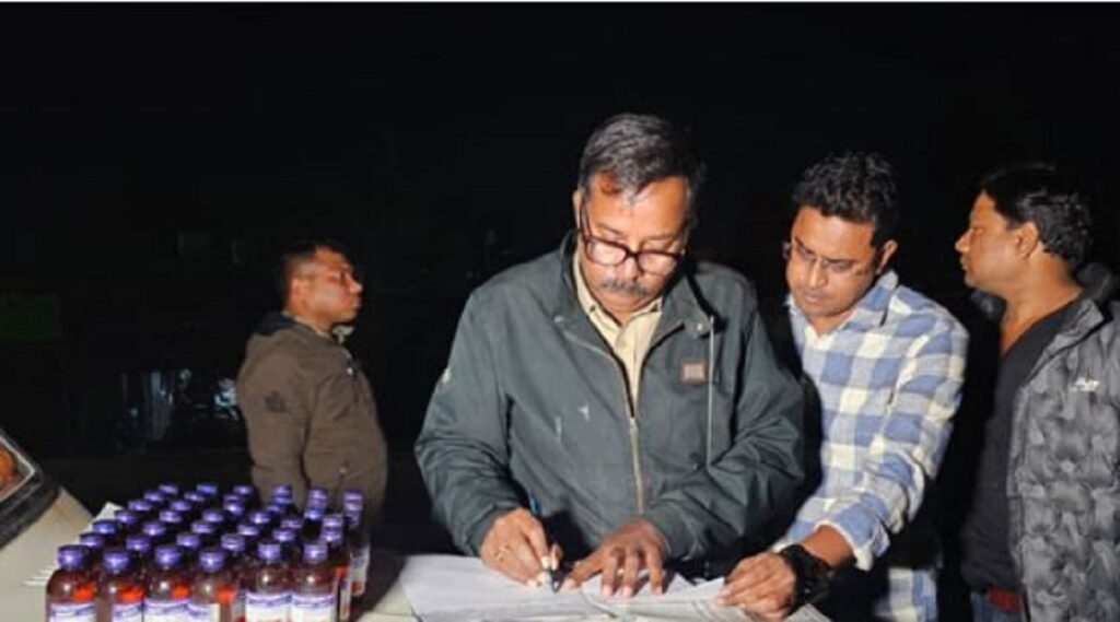 कफ सिरपसहित एक व्यक्ति पक्राउ