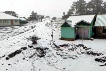 सन्दकफूमा हिमपात अनि विभिन्न जिल्लामा वृष्टिपात