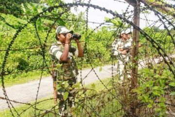 काँड़ेतार पारि खेती गर्न जाँदा किसानहरू हैरान