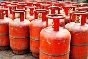 एलपीजी ग्यासले ग्राहकहरू चिन्तित