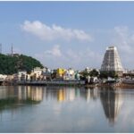 भारतका यी मन्दिरहरू अवश्य भ्रमण गर्नुपर्छ, जहाँ भक्तहरू विशिष्ट अनुष्ठानहरूमा संलग्न हुन्छन्