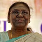 राष्ट्रपति द्रौपदी मुर्मु सन्थालहरूको अन्तर्राष्ट्रिय सम्मेलनमा भाग लिन सिलगढी आइपुग्नुभयो