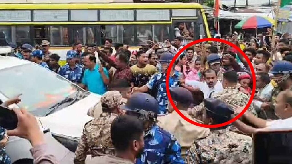 डिलिटेडहरूद्वारा भाजपा उम्मेद्वारको वाहन घेराउ