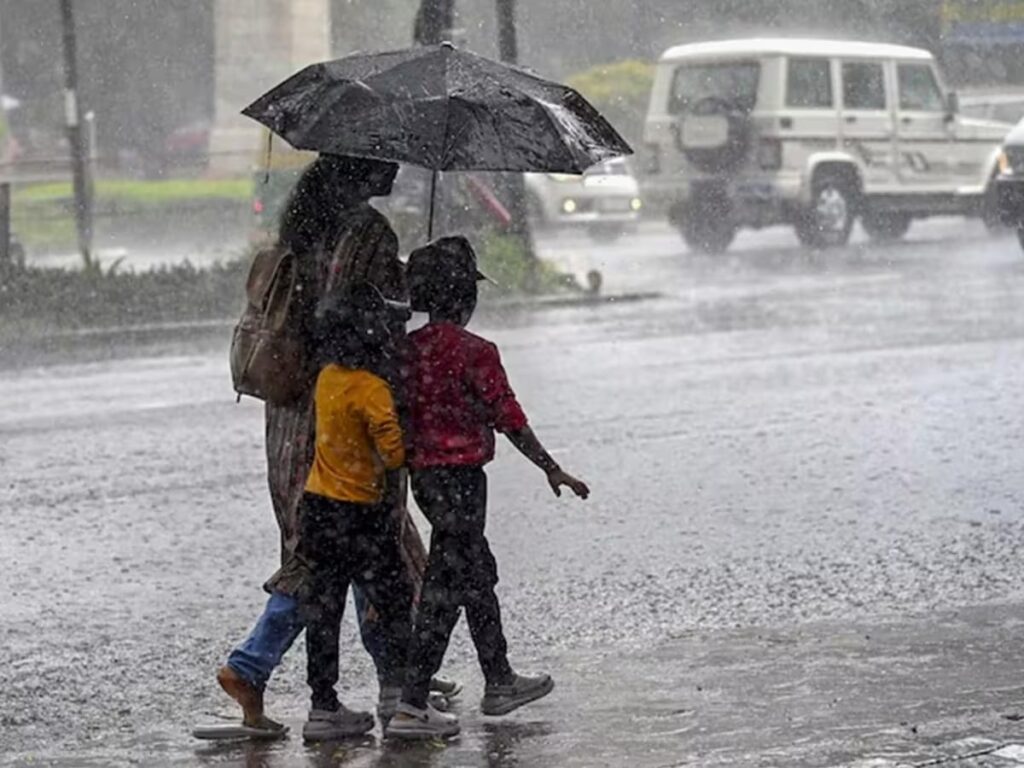 उत्तरमा अधिक वर्षा, आज पनि दक्षिण बङ्गालमा आँधी–पानीको सम्भावना