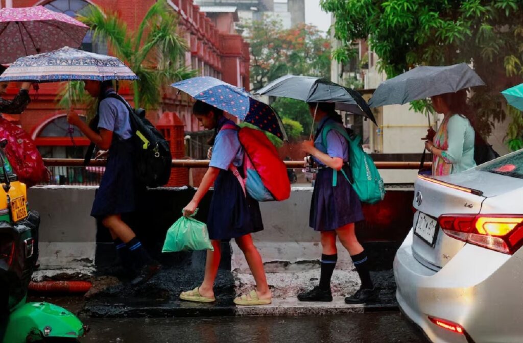 बंगालमा मौसम परिवर्तन: उत्तरदेखि दक्षिण बंगालसम्म वर्षाको चेतावनी, गर्मीबाट राहत