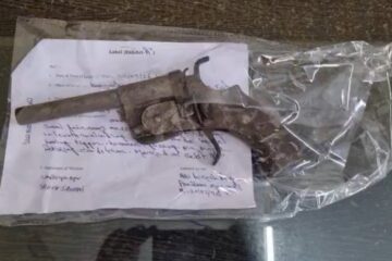 चुनावअघि सिलगढीमा ठूलो सफलता: हतियारसहित एक पक्राउ, प्रधान नगर प्रहरीले ठूलो षड्यन्त्र विफल