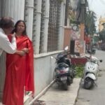 मन्दिरको प्रार्थना सेवाको क्रममा एउटा साहसिक चोरीको घटना घट्यो, जसमा महिलाको सुनको सिक्री भाग्यो