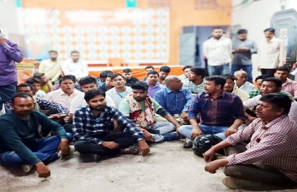 असन्तुष्ट भाजपाका कार्यकर्ताहरूको धर्ना