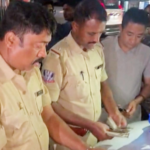 सिलगढ़ी चेकपोस्टनजिक ट्याक्सीबाट ठूलो राशि जपत