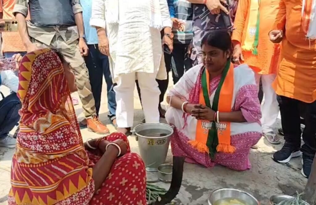 “सुन्दरवनको विकासको लागि डबल इन्जिन सरकार आवश्यक छ” – रेखा पत्रा हिंजलगंज