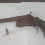 “म झुक्ने छैन” पुष्प शैलीमा! सिलिगुडी प्रहरीले हतियार बेच्न खोजिरहेका अपराधी कार्तिक रोयलाई पक्राउ गर्यो