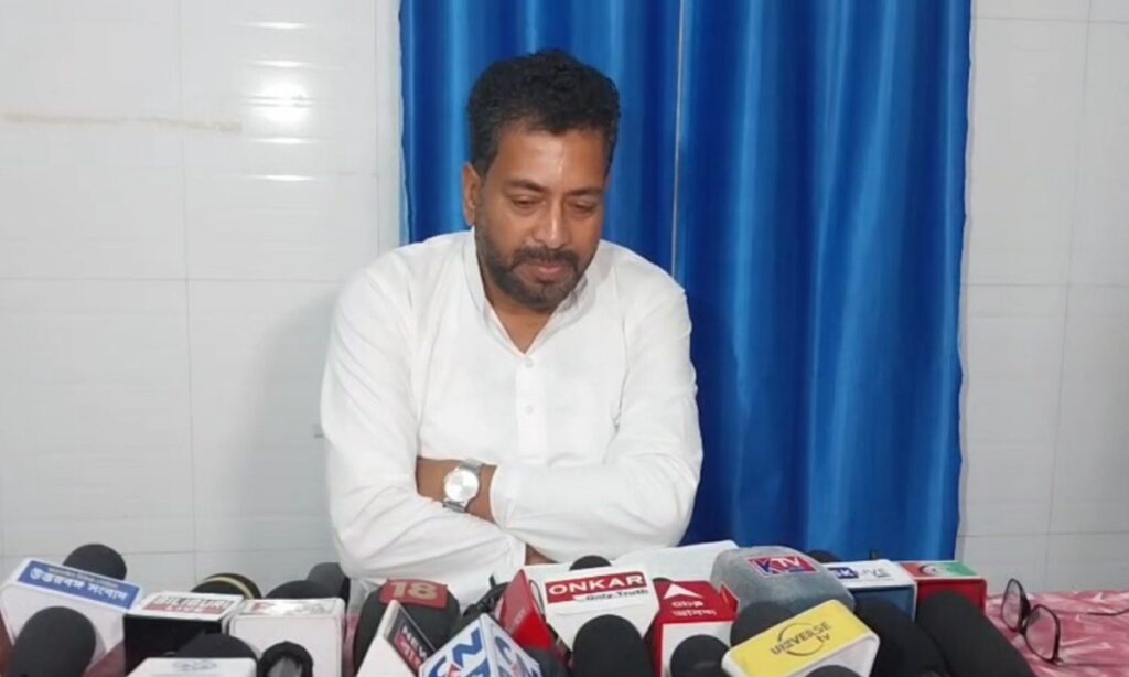 विधायक निर्वाचित भएपछि शंकर घोषले पहिलो पटक सिलगढी जिल्ला अस्पतालको भ्रमण गरे, ३ देखि ६ महिना भित्र समस्याहरू समाधान गर्ने वाचा गरे