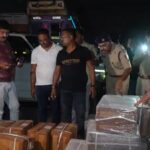 सिलगढी: ठूलो मात्रामा प्रतिबन्धित कफ सिरप बरामद, नयाँ जलपाइगुडी प्रहरी चौकीले तीन जनालाई पक्राउ गर्यो
