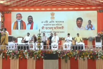 राज्यमा ५० वटा नयाँ एसी बसहरूको उद्घाटन: मुख्यमन्त्री शुभेन्दु अधिकारीले भने, “केन्द्रसँगको समन्वयले यातायातलाई तीव्र बनाउनेछ”