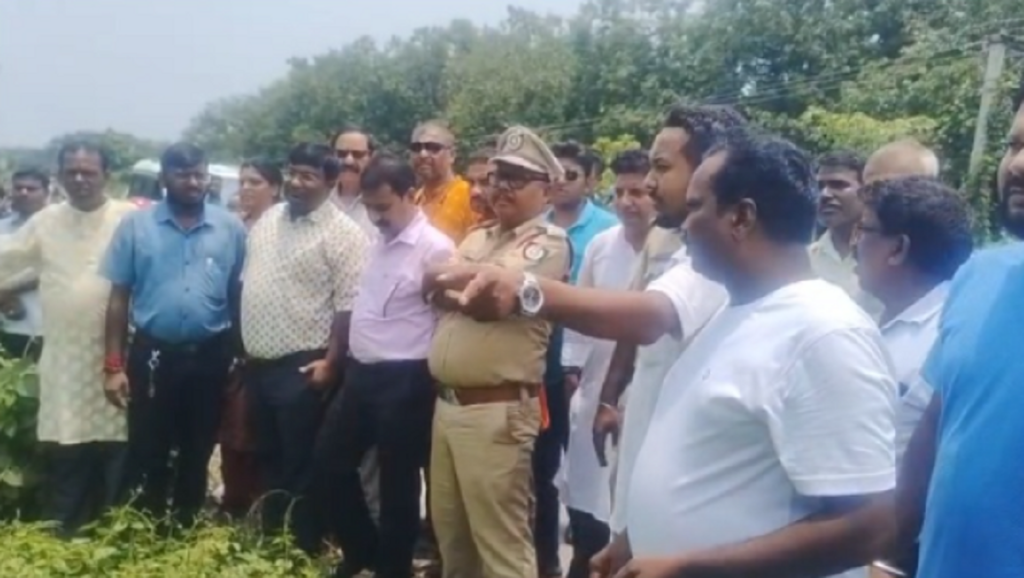 मानिकचकमा नयाँ अग्निशमन केन्द्र निर्माण गरिनेछ, अन्तिम चरणको लागि विधायक र बीडीओले जग्गाको निरीक्षण गर्नेछन्