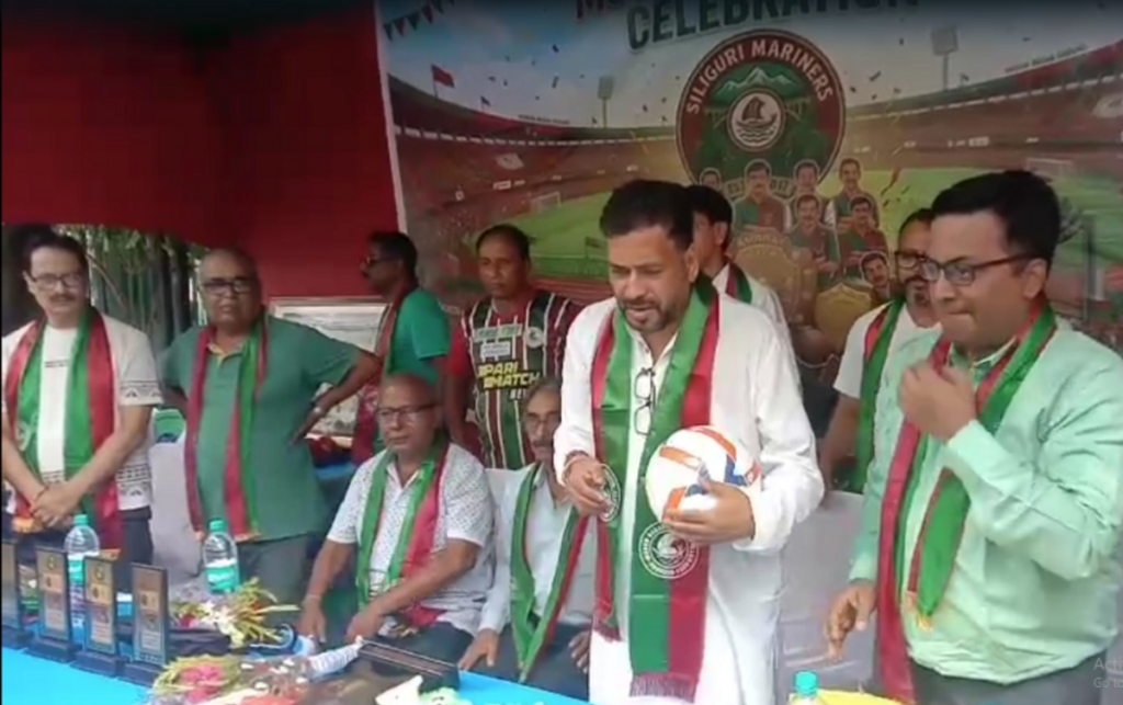 सिलगढीमा उत्साह र उमंगका साथ ‘मोहन बगान दिवस’ मनाइयो; पर्यटन मन्त्री शंकर घोष उपस्थित