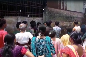 मोबाइल टावर स्थापनालाई लिएर हंगामा, स्थानीय बासिन्दाको विरोध